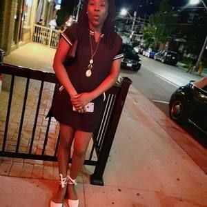 Meet your Posher, Lucie